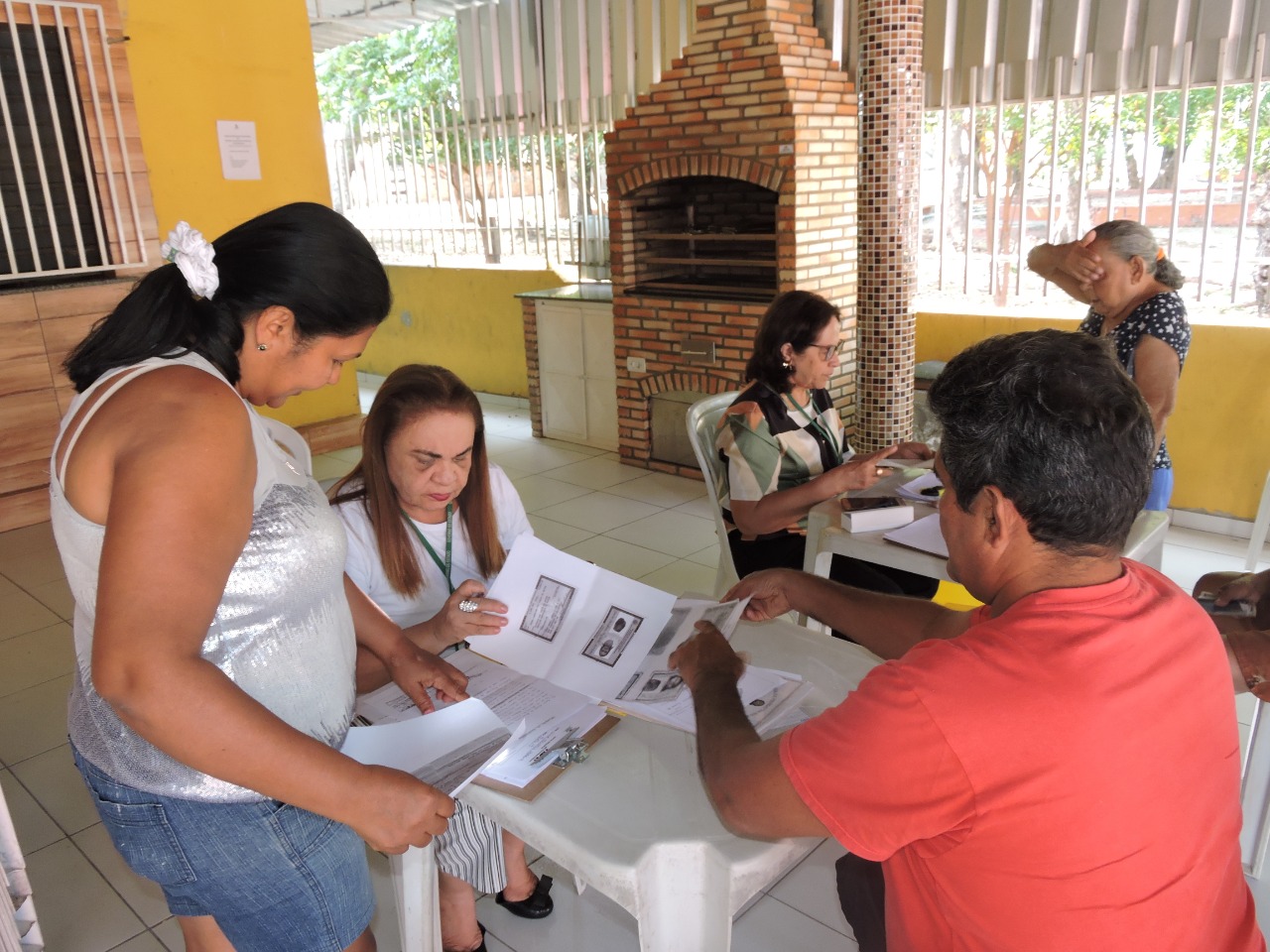 A ADH está cadastrando as famílias da Vila Eugênio Ferraz